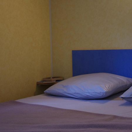 Отель Camping La Bergerie La Chapelle-Achard Номер фото