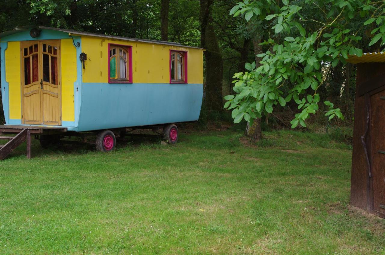 Отель Camping La Bergerie La Chapelle-Achard Экстерьер фото