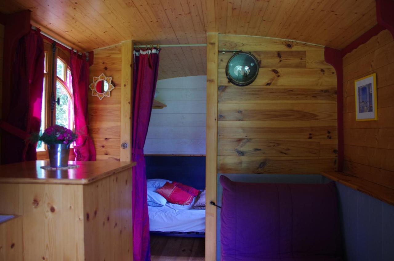 Отель Camping La Bergerie La Chapelle-Achard Номер фото