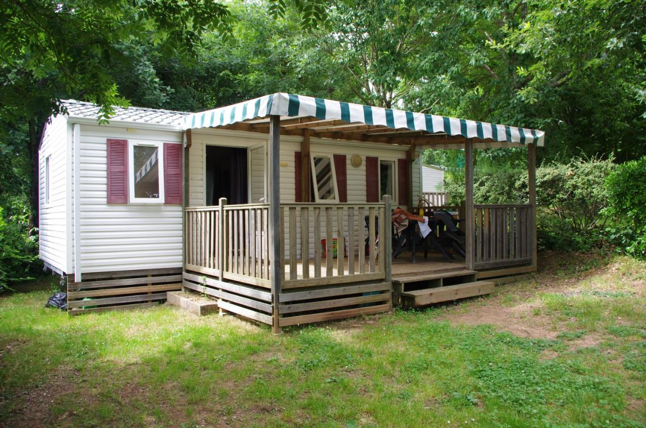 Отель Camping La Bergerie La Chapelle-Achard Экстерьер фото