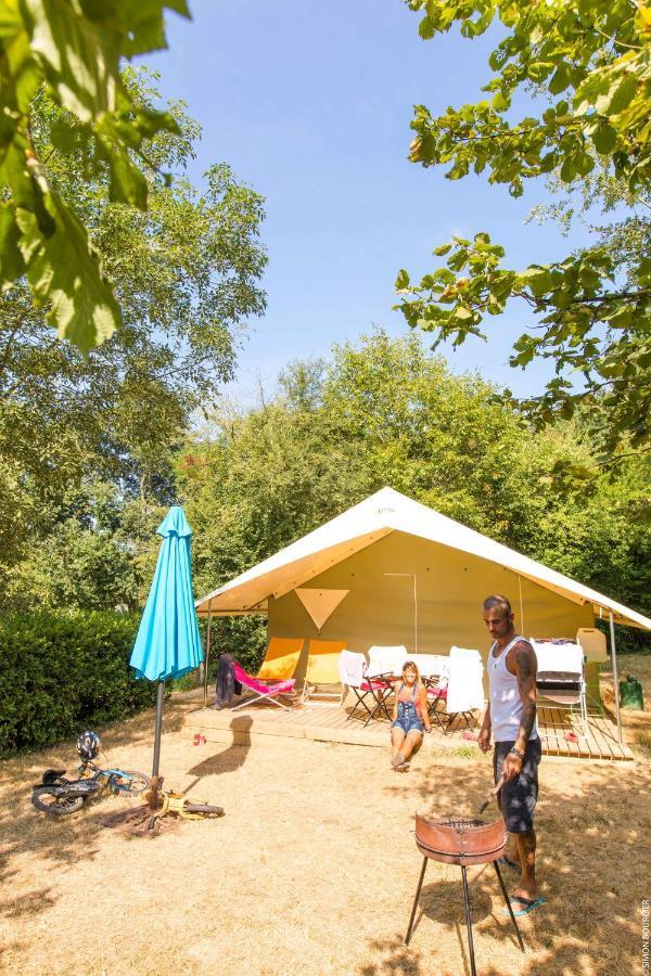 Отель Camping La Bergerie La Chapelle-Achard Экстерьер фото