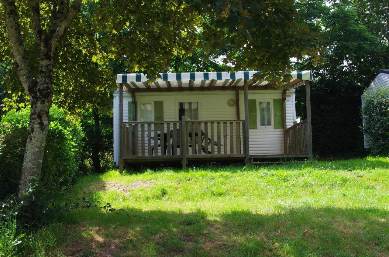 Отель Camping La Bergerie La Chapelle-Achard Экстерьер фото