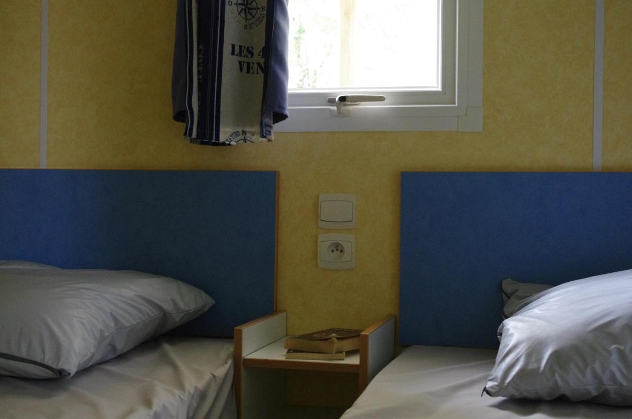 Отель Camping La Bergerie La Chapelle-Achard Экстерьер фото
