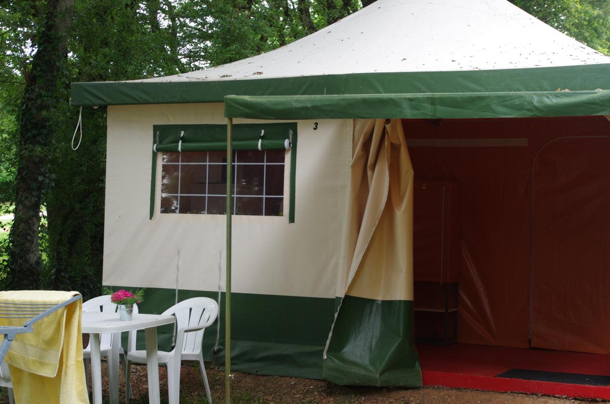 Отель Camping La Bergerie La Chapelle-Achard Номер фото